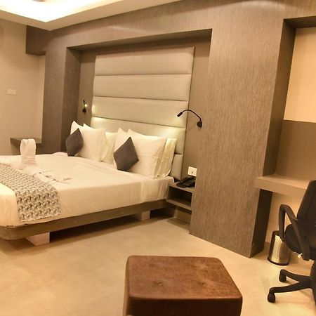 Hotel Rishiraj, Nagaon Nagaon  Eksteriør bilde