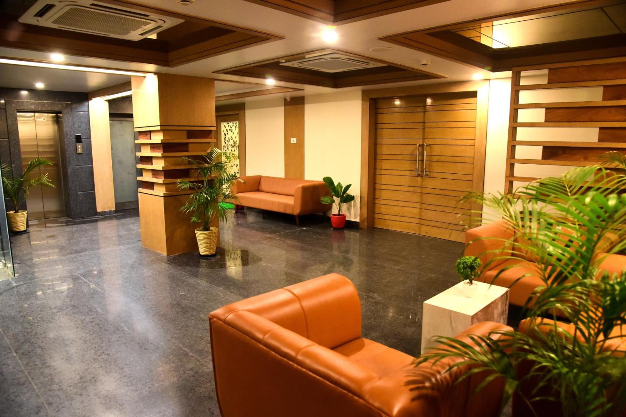 Hotel Rishiraj, Nagaon Nagaon  Eksteriør bilde